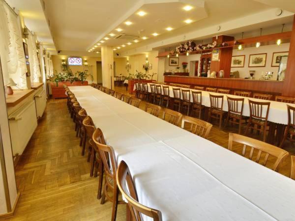 Ludowa Restauracja & Noclegi Кетш Екстер'єр фото