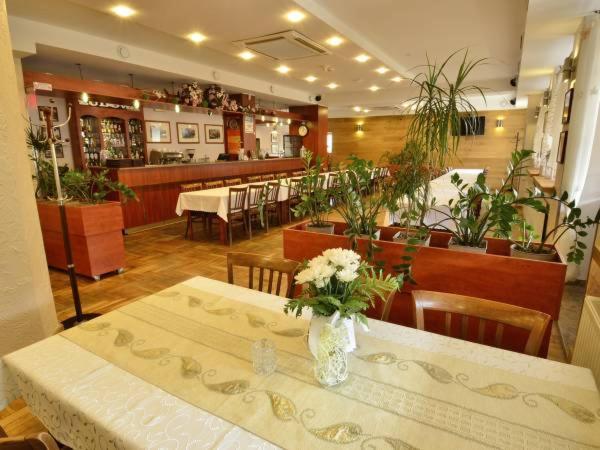 Ludowa Restauracja & Noclegi Кетш Екстер'єр фото